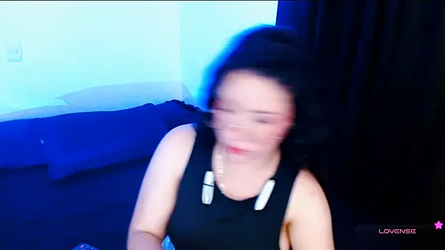 Snapshot of DollCam__ chatting on 09-19-25, 01:20 DollCam online show from 09-19-25, 01:20
