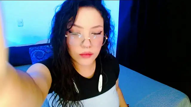 Snapshot of DollCam__ chatting on 10-24-25, 01:26 DollCam online show from 10-24-25, 01:26