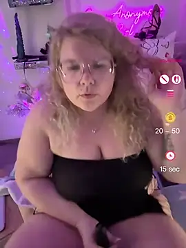CurvyAnonymousGirl89 online show from 05-10-26, 03:47
