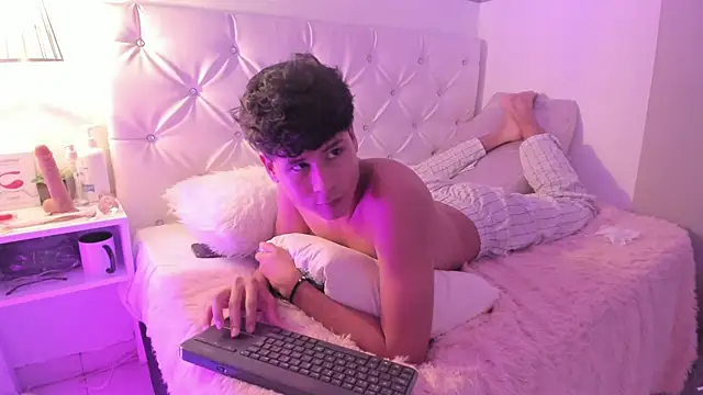 RaidenBoy1 online show from 01-25-25, 01:43