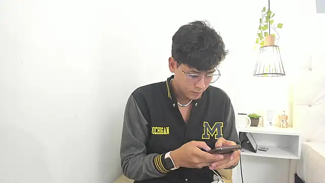 RaidenBoy1 online show from 02-06-25, 09:06