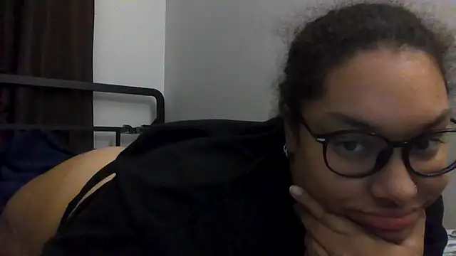 Snapshot of ariadxxx chatting on 12-19-24, 05:07 ariadxxx online show from 12-19-24, 05:07