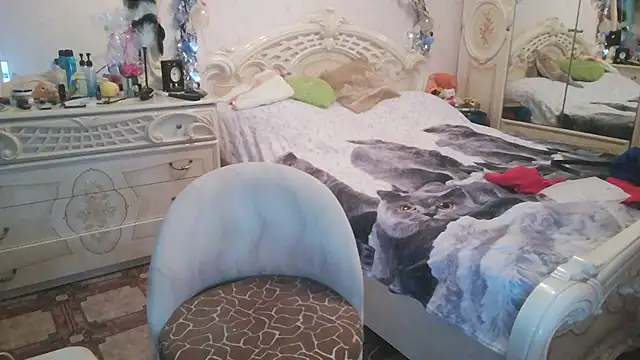 Debra Phoenix online show from 04-11-26, 07:06