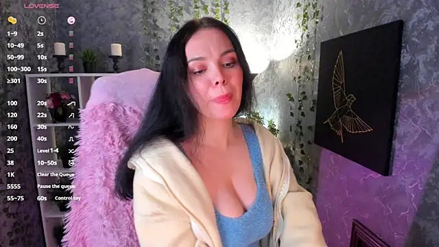 Emma Rolland online show from 01-04-25, 02:46