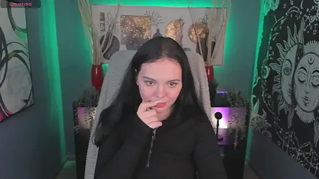 Emma Rolland online show from 01-04-25, 11:59