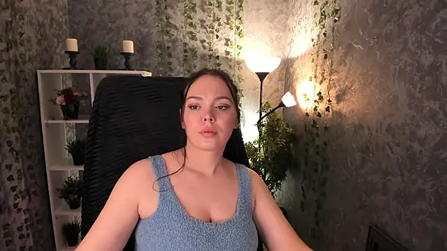 Emma Rolland online show from 12-28-24, 02:43