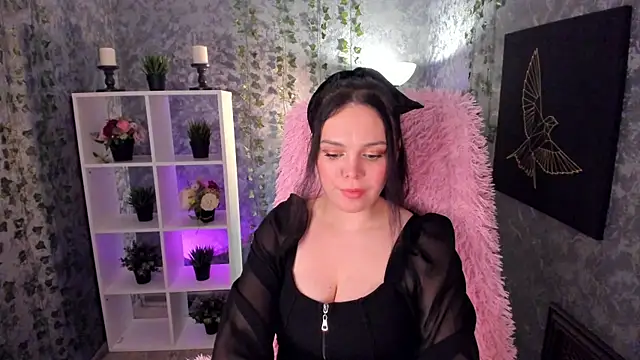 Emma Rolland online show from 01-06-25, 12:16