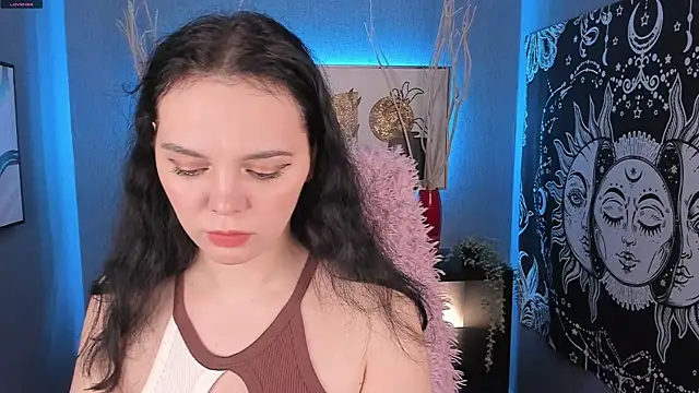 Emma Rolland online show from 12-20-24, 08:28