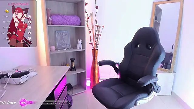 Evangeline johns online show from 11-24-25, 08:20