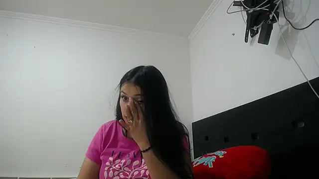 Snapshot of princehermosa44 chatting on 07-05-26, 07:10 princehermosa44 online show from 07-05-26, 07:10