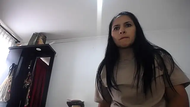 princehermosa44 online show from 02-10-26, 09:03