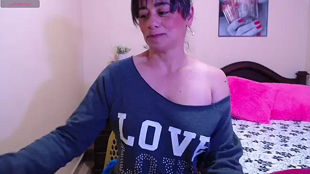 sara florez1 online show from 11-30-25, 12:06