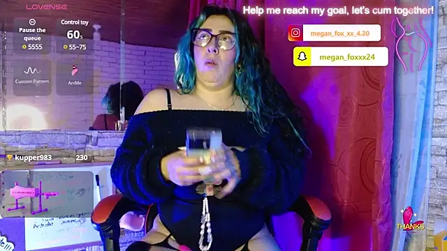 Snapshot of Meg4n_420 chatting on 03-18-25, 06:39 Meg4n 420 online show from 03-18-25, 06:39
