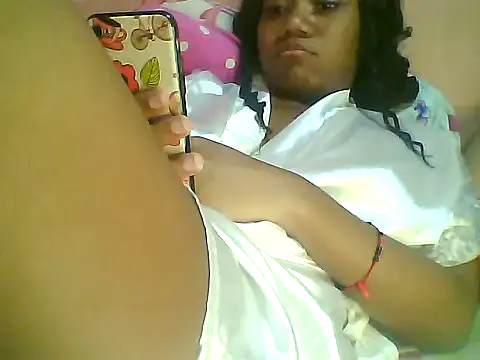 Fariana01 online show from 01-17-25, 01:57