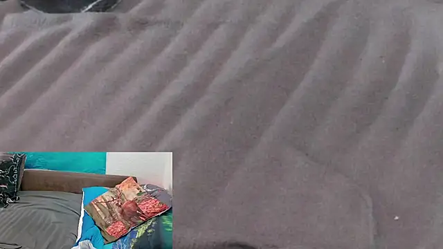 Snapshot of Manfred1012 chatting on 10-01-25, 10:52 Manfred1012 online show from 10-01-25, 10:52