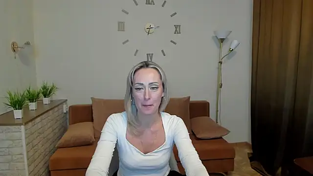 Snapshot of Julia_Cherry_ chatting on 01-22-25, 03:51 Julia Cherry  online show from 01-22-25, 03:51