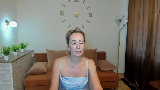 Snapshot of Julia_Cherry_ chatting on 01-26-25, 07:32 Julia Cherry  online show from 01-26-25, 07:32