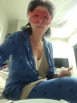 Vagabondainnamorata online show from 11-06-25, 04:49