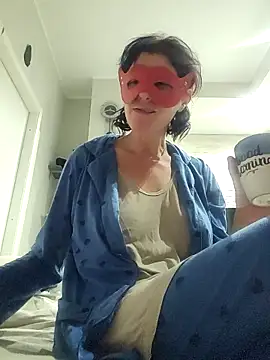 Vagabondainnamorata online show from 11-18-25, 05:00