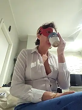 Vagabondainnamorata online show from 03-28-26, 04:46