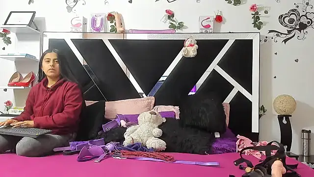 Snapshot of abby_eemily chatting on 09-09-25, 12:03 abby eemily online show from 09-09-25, 12:03