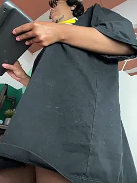 LollaByer online show from 12-21-25, 09:04