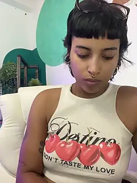 LollaByer online show from 11-19-25, 09:04