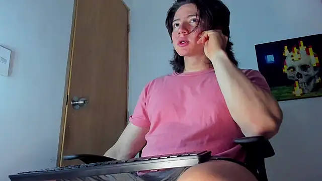 AngelBennet  online show from 10-21-25, 11:15