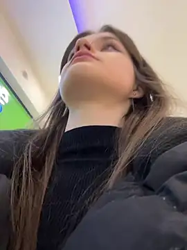 Snapshot of goddes_mileena chatting on 12-13-24, 04:27 goddes mileena online show from 12-13-24, 04:27