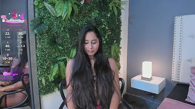 Julia Martinez  online show from 09-24-25, 11:39