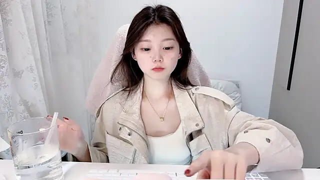 yangyang-1115 online show from 11-12-25, 05:33