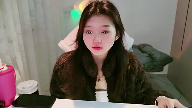 yangyang-1115 online show from 12-01-25, 04:57