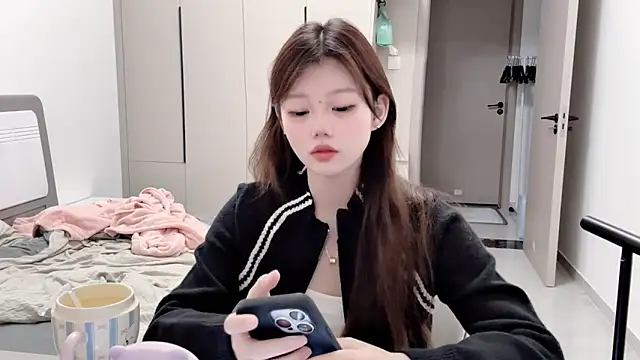 yangyang-1115 online show from 09-18-25, 04:37