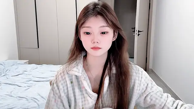 yangyang-1115 online show from 10-21-25, 04:56