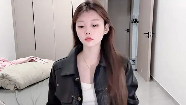 yangyang-1115 online show from 10-06-25, 04:02