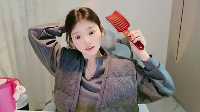 yangyang-1115 online show from 12-02-25, 04:14