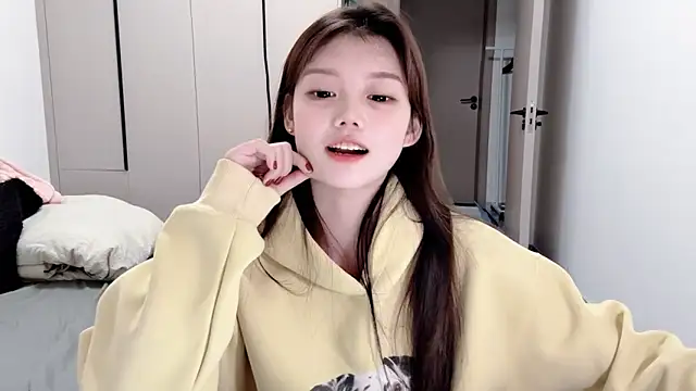 yangyang-1115 online show from 10-18-25, 04:42