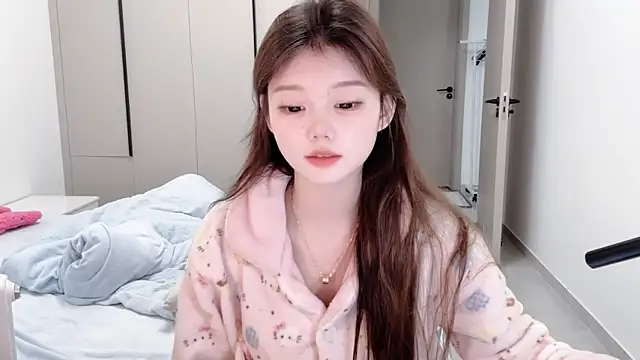 yangyang-1115 online show from 10-31-25, 05:48