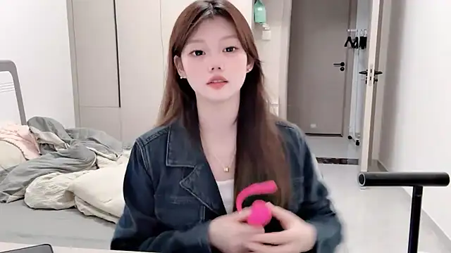 yangyang-1115 online show from 09-15-25, 03:40