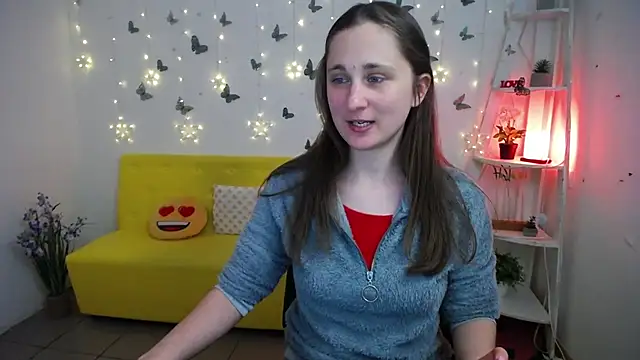 Snapshot of MichelLeee chatting on 05-04-26, 11:24 MichelLeee online show from 05-04-26, 11:24
