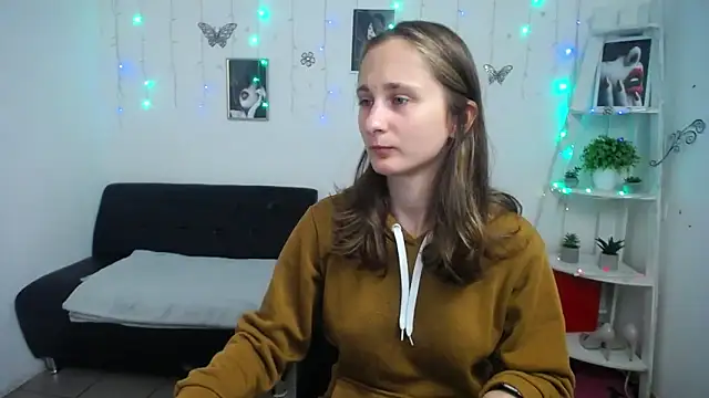 MichelLeee online show from 10-10-25, 11:11