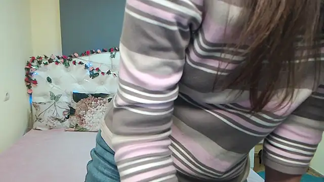 MichelLeee online show from 03-10-26, 12:42