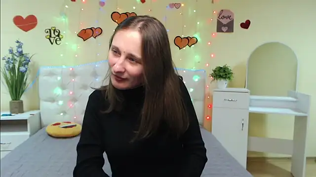 MichelLeee online show from 03-10-25, 12:06