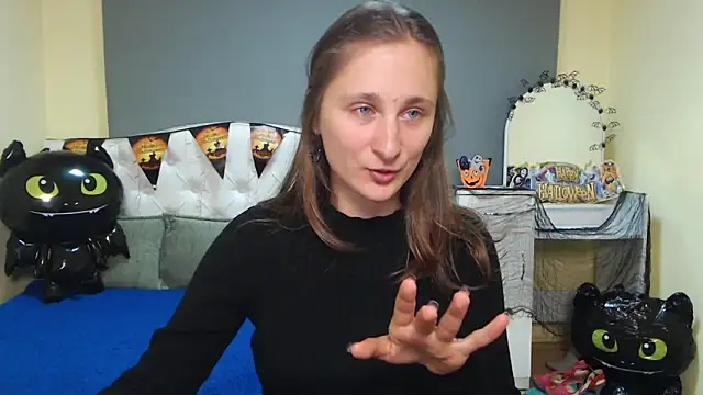 MichelLeee online show from 10-30-25, 12:14