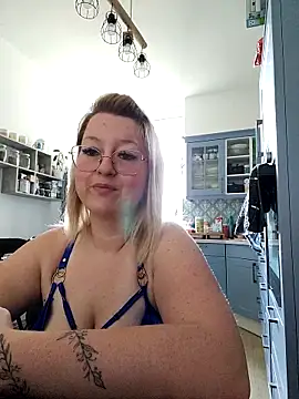 Lillyloo  online show from 03-10-25, 11:23