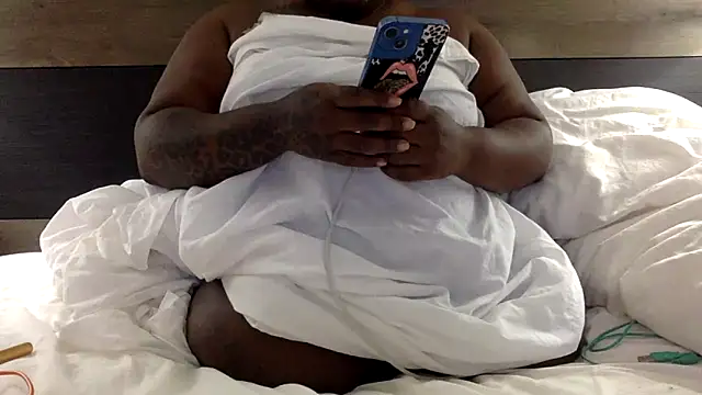 Snapshot of Cocabugattibad chatting on 12-09-24, 08:01 Cocabugattibad online show from 12-09-24, 08:01