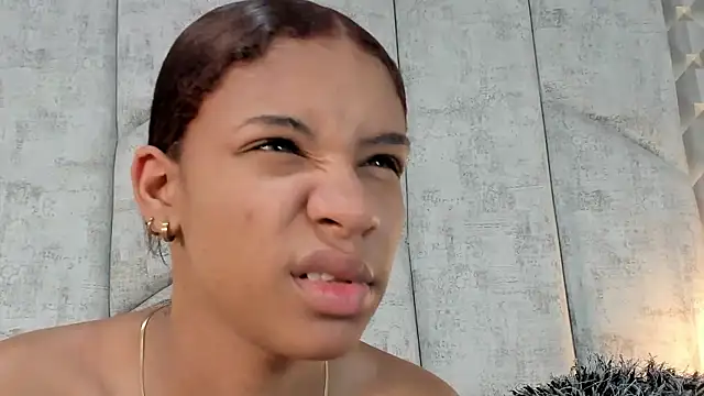 AshleyHill2 online show from 01-14-26, 04:16