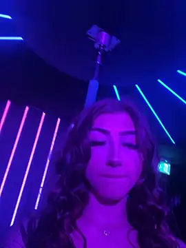 Snapshot of badlills201 chatting on 02-19-25, 09:47 badlills201 online show from 02-19-25, 09:47