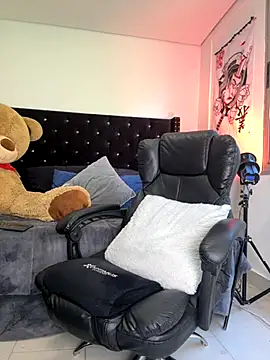 DimitriSullivan  online show from 11-12-25, 06:45