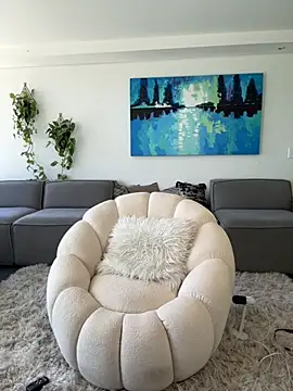 DimitriSullivan  online show from 10-18-25, 06:54